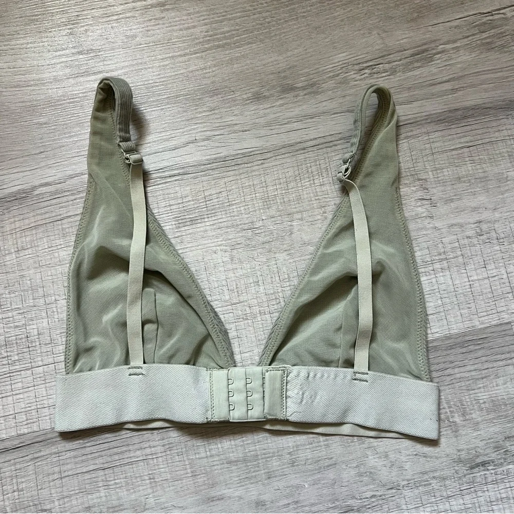 SKIMS Plunge Bralette Mineral Sage Green Small - Picture 6 of 11